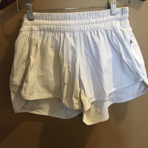 Lululemon tracker shorts